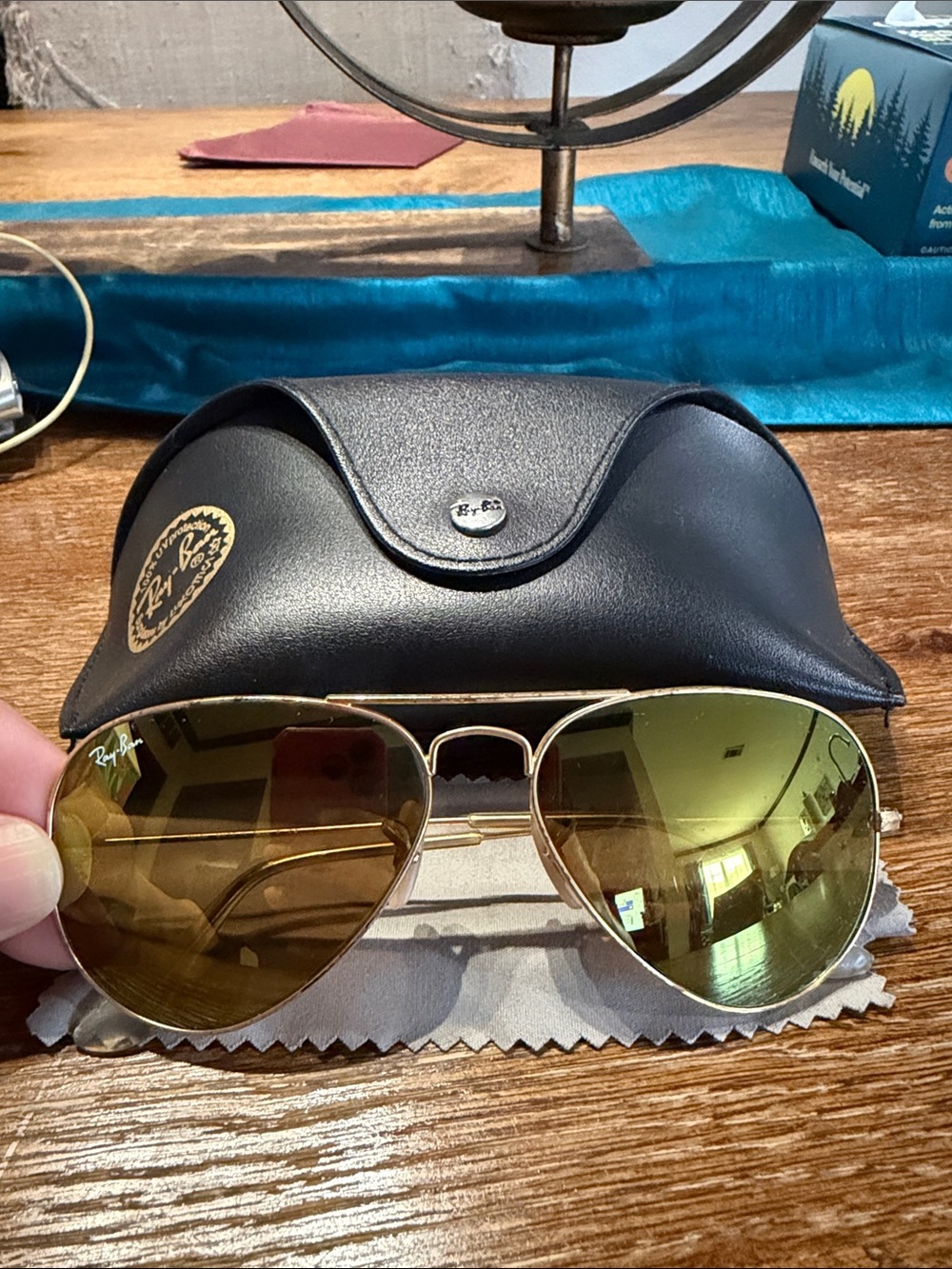 Ray-Ban Gold Frame Aviator Sunglasses with Green Gradient Lenses